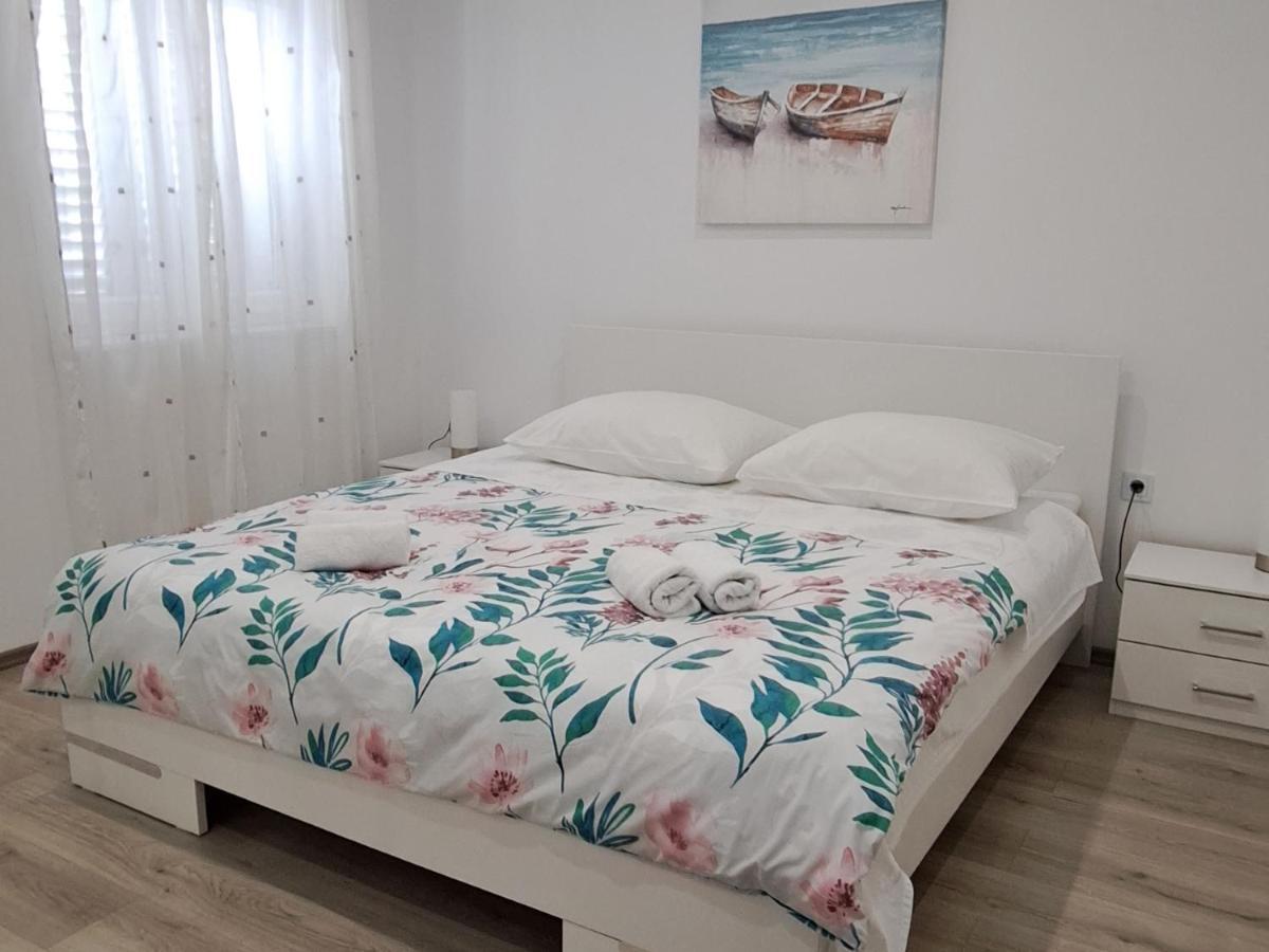 Apartmani Pina 2 Kaštela Exteriér fotografie