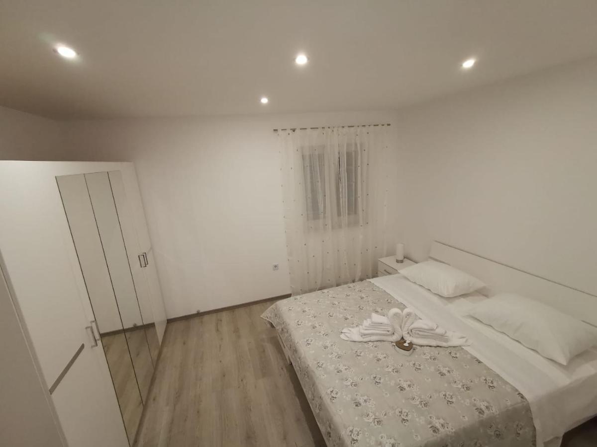 Apartmani Pina 2 Kaštela Exteriér fotografie